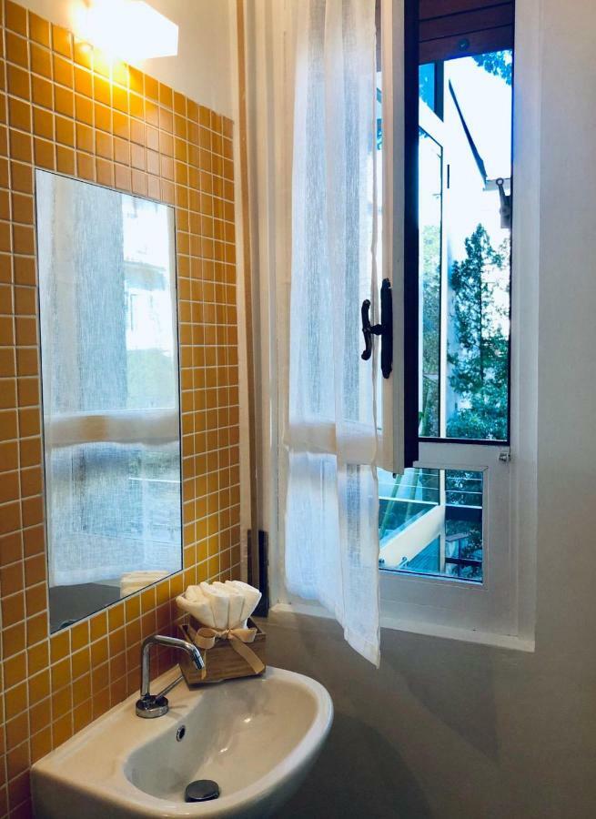 Florence Liberta Apartment With Balcony Exterior photo